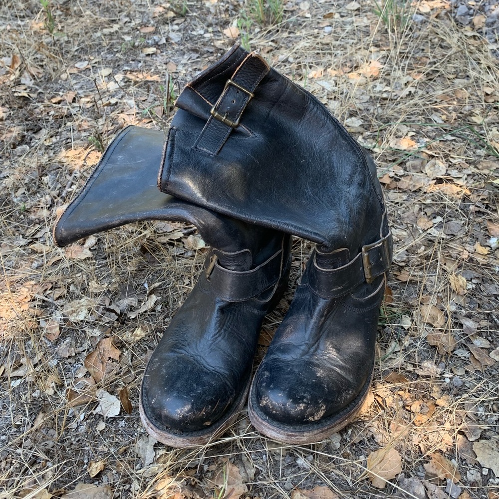 Women’s black Freebird boots